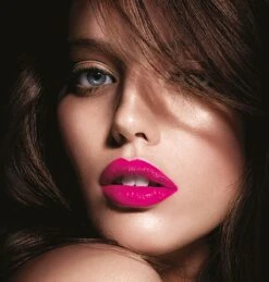 Maybelline Color Sensational - 553 Glamorous Red - Rood - Lippenstift -Mode Cosmetica Lipmake-Upwinkel 1144x1200