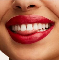 MAC Lustre Lipstick - Cockney - 3 G - Lippenstift -Mode Cosmetica Lipmake-Upwinkel 1195x1200 10