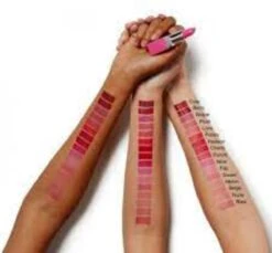 Clinique Pop Lip Colour + Primer Lippenstift - Plum Pop -Mode Cosmetica Lipmake-Upwinkel 1200x1113