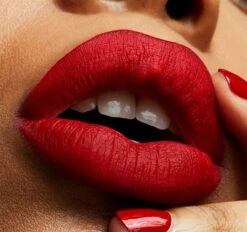 MAC RETRO MATTE LIQUID LIPSTICK - FEELS SO GRAND -Mode Cosmetica Lipmake-Upwinkel 1200x1125 9