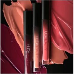 Huda Beauty Demi Matte Cream Lipstick - Révolutionnaire -Mode Cosmetica Lipmake-Upwinkel 1200x1191