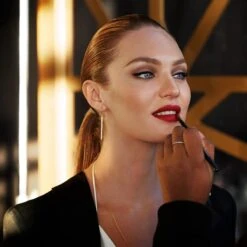 Max Factor Lipfinity Long Lasting Lipstick - 65 So Luxuriant -Mode Cosmetica Lipmake-Upwinkel 1200x1200 410