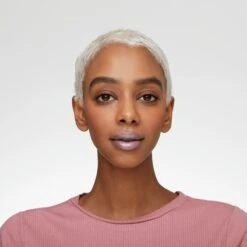 Essence Extreme Shine Volume Lipgloss 5 Ml 04 Purple Rain -Mode Cosmetica Lipmake-Upwinkel 1200x1200 45