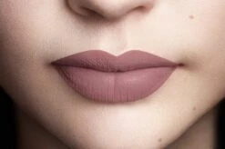 L’Oréal Paris Make-Up Designer Les Chocolats Lipstick - 842 Candy Man - Paars - Ultra Matte Lippenstift Met Chocoladegeur - 7,6 Ml -Mode Cosmetica Lipmake-Upwinkel 1200x799 1