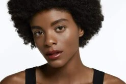 Yves Saint Laurent YSL Rouge Volupte Shine Oil-In-Stick Lip Stick -Mode Cosmetica Lipmake-Upwinkel 1200x800 11