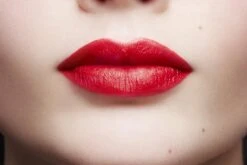 L'Oréal Paris Color Riche Matte Lippenstift - 347 Haute Rouge -Mode Cosmetica Lipmake-Upwinkel 1200x800 13