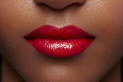 L'Oréal Paris Infallible Lip Paint Matte Lippenstift - 204 Red Actually -Mode Cosmetica Lipmake-Upwinkel 1200x800 20