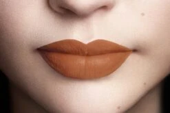 L’Oréal Paris Les Chocolats Ultra Matte Liquid Lippenstift - 860 Ginger Bomb -Mode Cosmetica Lipmake-Upwinkel 1200x800 7