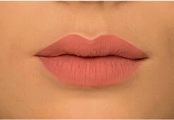 NYX Professional Makeup Soft Matte Lip Cream - Zurich SMLC14 - Lippenstift -Mode Cosmetica Lipmake-Upwinkel 1200x825