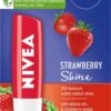 Nivea - Labello Strawberry Shine Lippenbalsem - 5,5 Ml Stick - Lipbalsem - Lipbalm - Lipverzorging - Verrijkt Met Shea Boter En Bio Jojoba Olie -Mode Cosmetica Lipmake-Upwinkel 750x1200 4