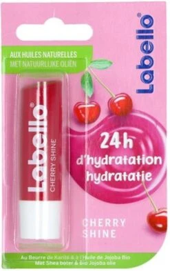 Labello Cherry Shine Lippenbalsem - 4 Balsems -Mode Cosmetica Lipmake-Upwinkel 754x1200 3